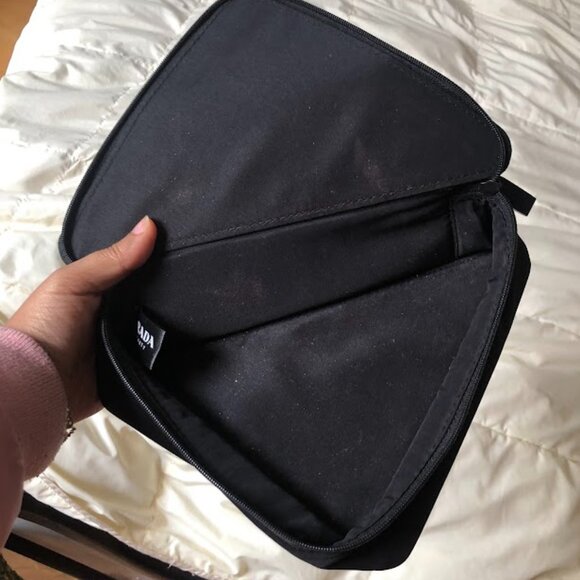 Limited Edition Prada Gift Bundle-Wallet Perfumes Hat Cosmetics Gift Bag and Box - Picture 10 of 13